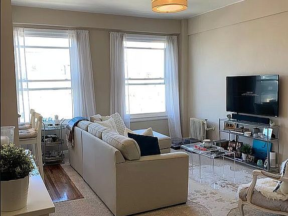2nd image of 631 Ofarrell St APT 1006