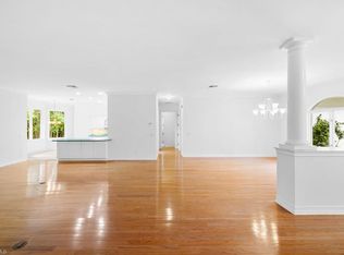 5311 Sycamore Dr, Naples, FL 34119