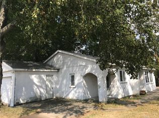 208 Valleyview Dr, Englewood, OH 45322