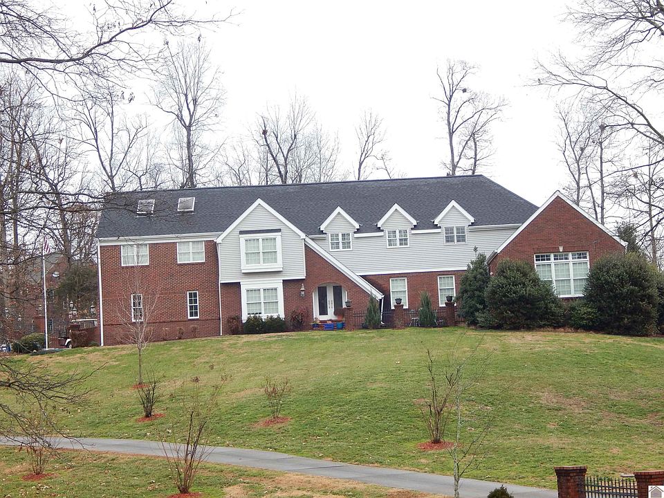 1st image of 813 Oakwood Ave
