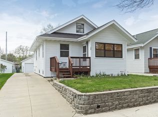 152 17th St SW, Cedar Rapids, IA 52404