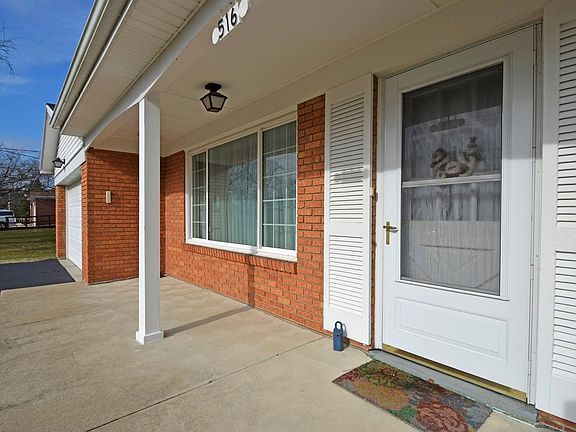 3rd image of 516 Auxier Dr