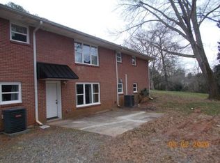 16 Jones St #B, Dahlonega, GA 30533