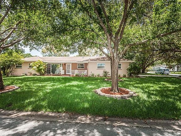 3rd image of 1726 Penny Ln