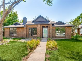 2301 Crestview Ln, Rowlett, TX 75088