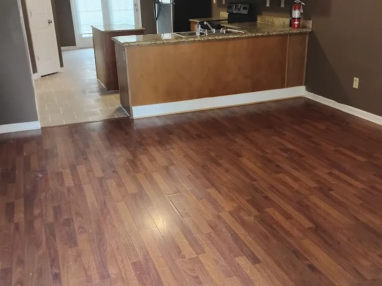 2925 Hargrove Road E — Photo 1