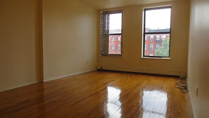 Rented by Bohemia Realty Group | media 33