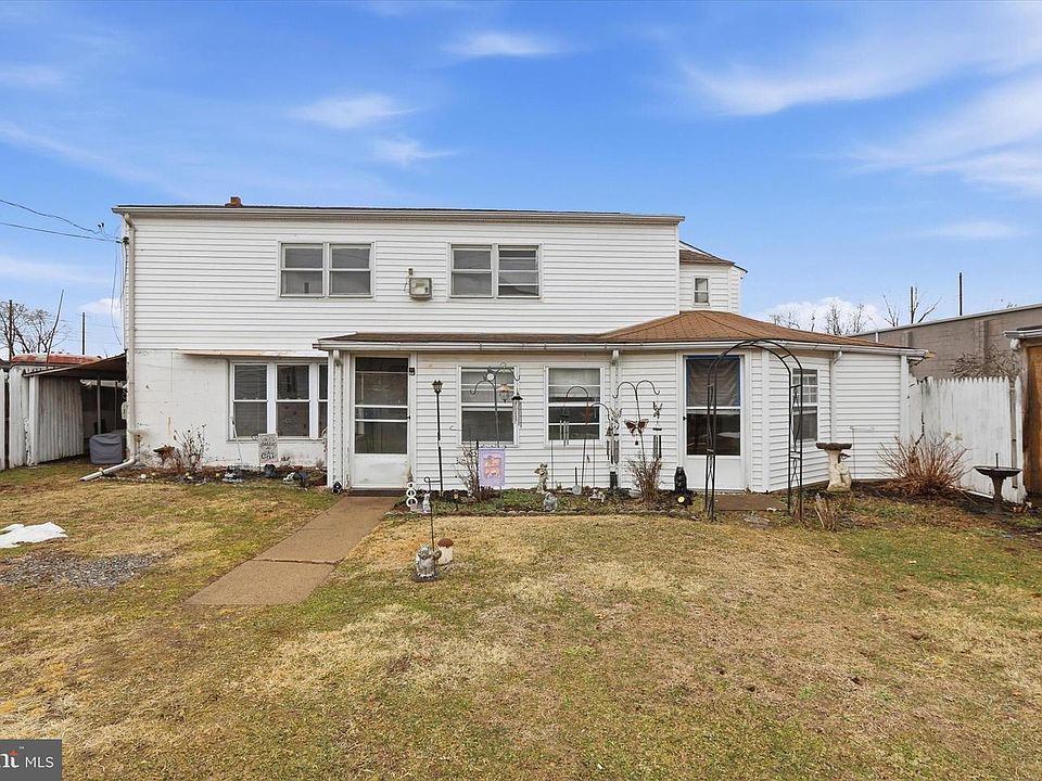 1st image of 337 Main St