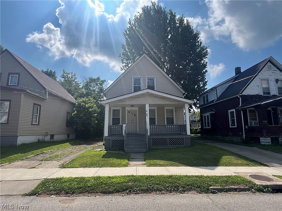 1st image of 3551 W 67th St