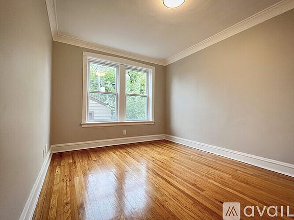 3rd image of 2855 W Grace St #1E