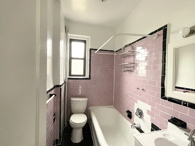 815 E 14th St #6C — Photo 12