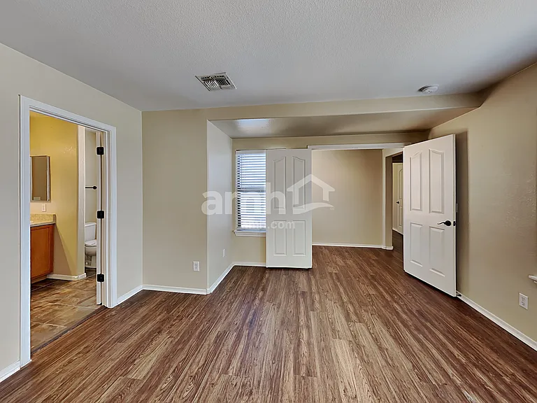 18526 W Valerie Dr — Photo 12