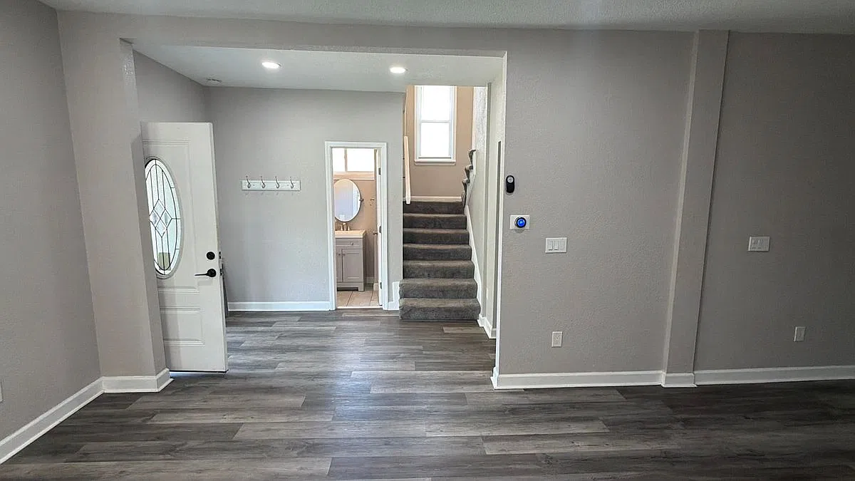 4 bed, 3.0 bath, 2768 sqft, $2,300 — Photo 3