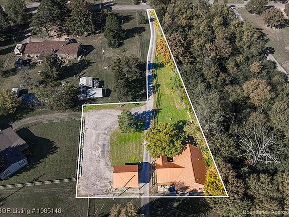 4th image of 2435 Tom Dougan Dr