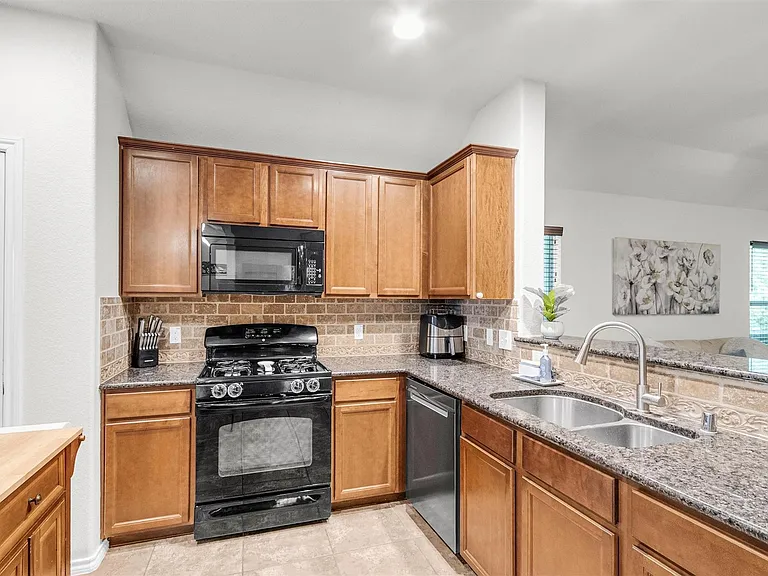 1700 Fall Forest Ct — Photo 3