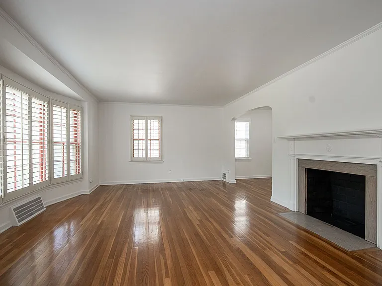 3715 Avalon Rd — Photo 3