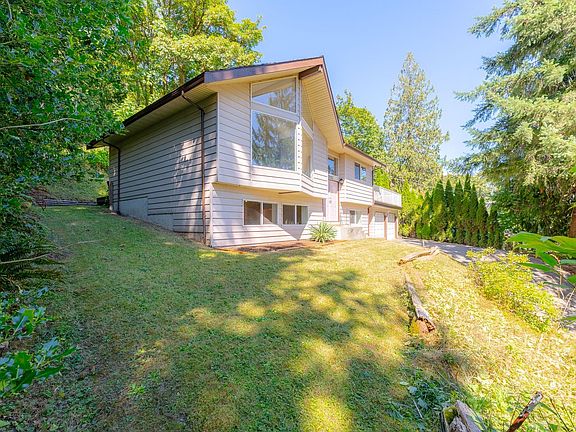 2nd image of 2151 Lakeside Dr