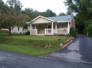 92 Bleckley Dr, Clayton, GA 30525