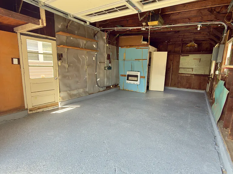 246 Poplar St — Photo 35