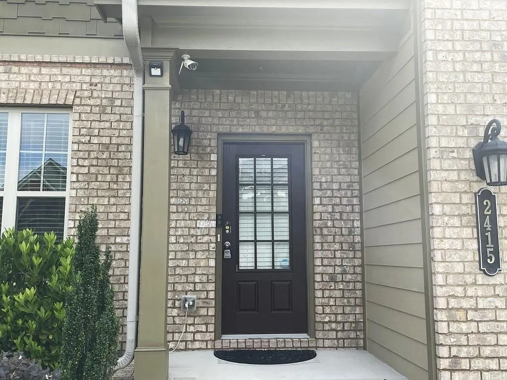 5 bed, 4.0 bath, 2887 sqft, $2,800 — Photo 3