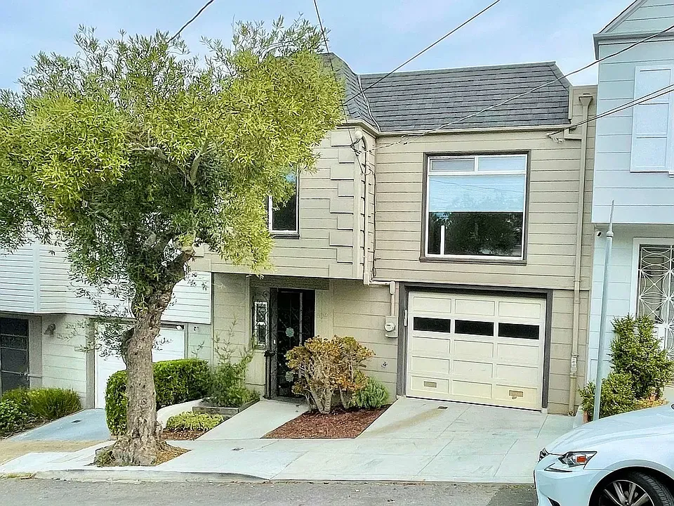 809 Colby St