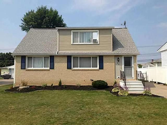 57 Deborah Ln photo 1
