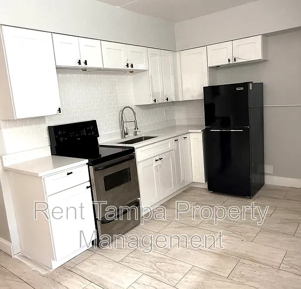 2475 18th Ave S #12 — Photo 4