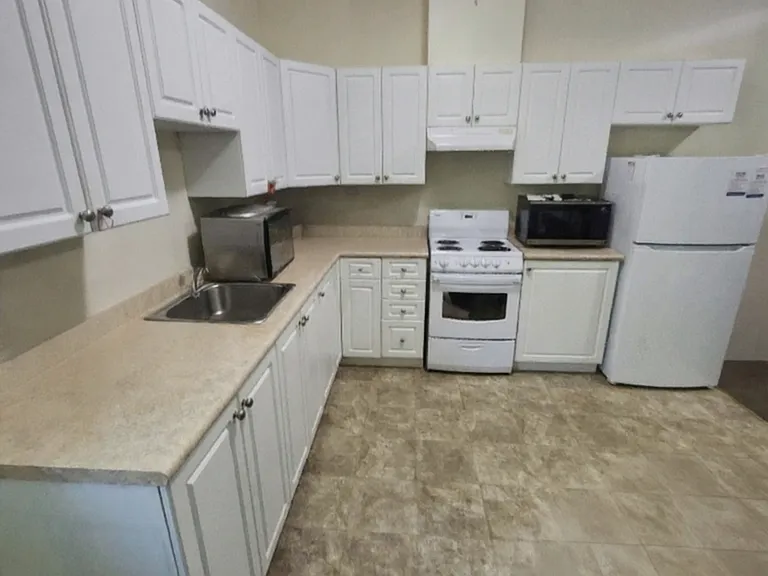 8 Sykes St S #7 — Photo 2