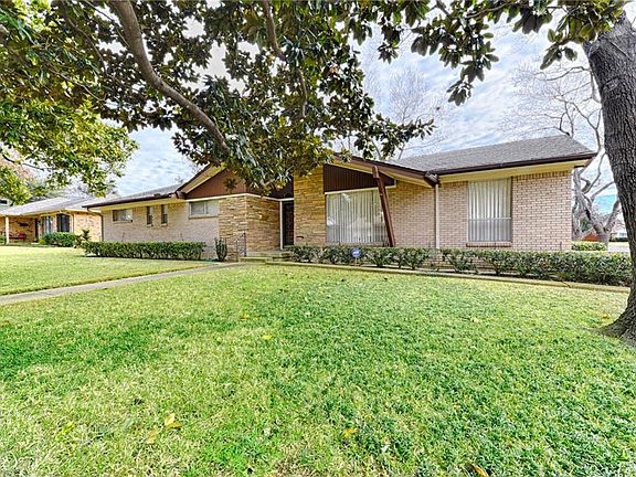 2nd image of 3904 Crestpark Dr