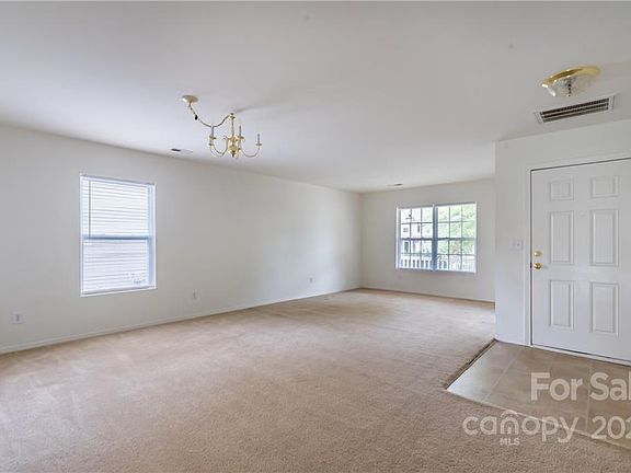 3rd image of 3815 Larkhaven Village Dr