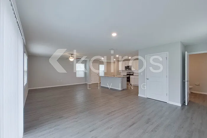 8708 SW 43rd Ter — Photo 4