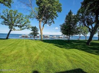 28467 Balmoral Dr, Battle Lake, MN 56515