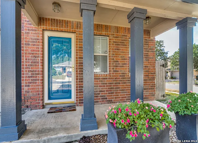 3 bed, 2.5 bath, 1958 sqft, $1,750 — Photo 2