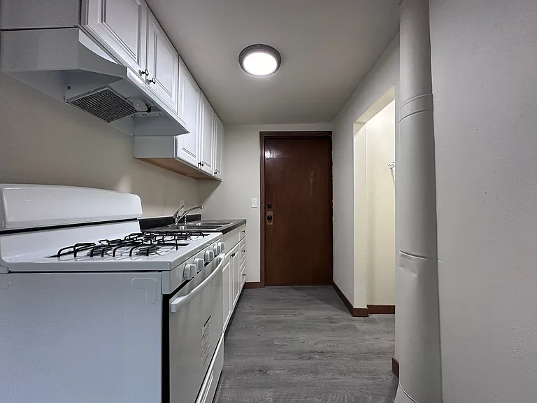 822 Pine St — Photo 8