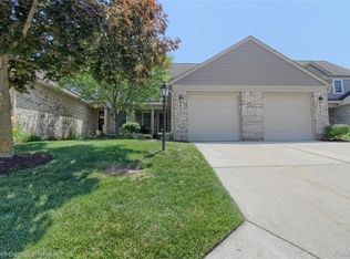 4671 Hunters Cir E, Canton, MI 48188