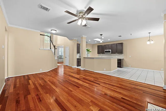 4 bed, 2.5 bath, 2586 sqft, $2,600 — Photo 3