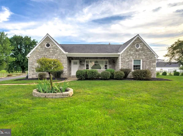 844 W Swartzville Rd, Reinholds, PA 17569