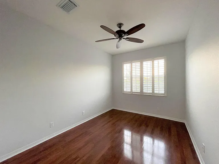 602 S Federal Hwy #5 — Photo 11