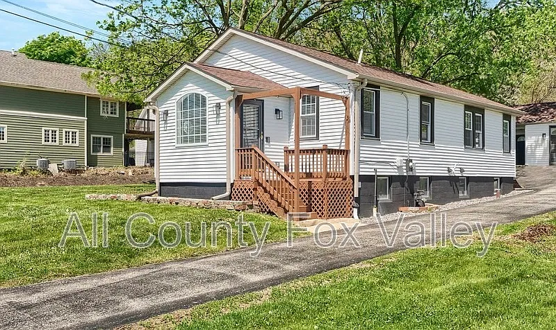 3 bed, 3.0 bath, 1280 sqft, $2,950 — Photo 1