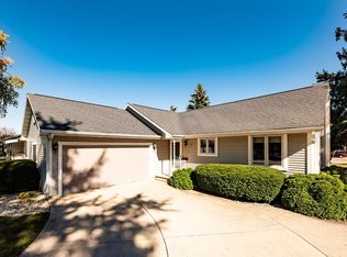 2358 Vinland St, Oshkosh, WI 54901