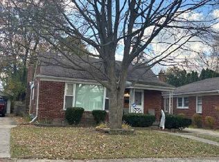 21326 Prestwick Ave, Harper Woods, MI 48225