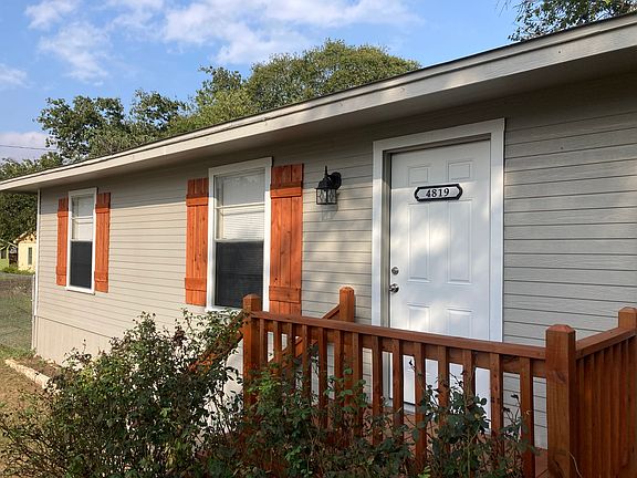 2nd image of 4819 S University Parks Dr