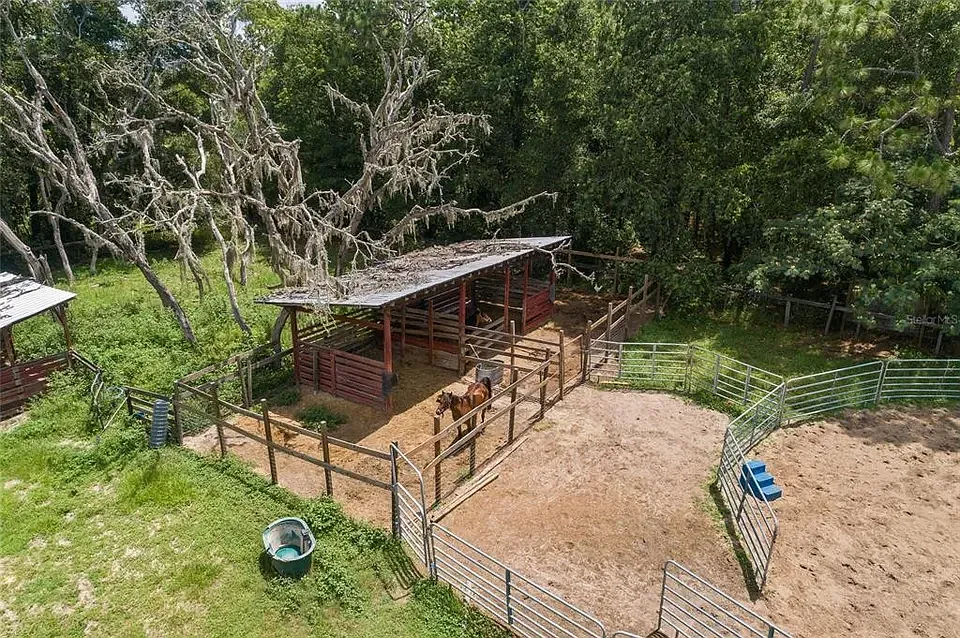 4 bed, 2062 sqft, $3,500 — Photo 2