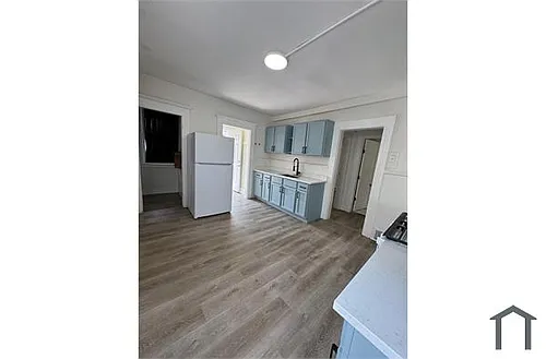 133 Ash St #2 Photo 1