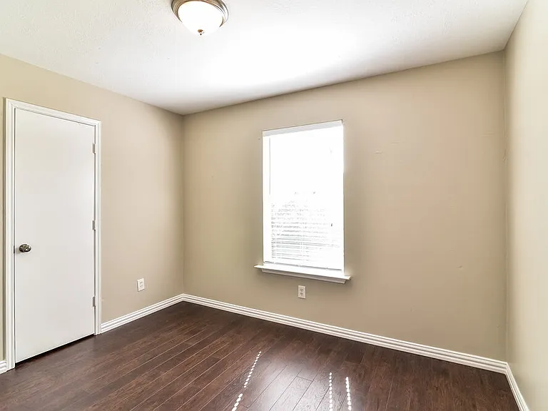 9010 Walworth Dr — Photo 9
