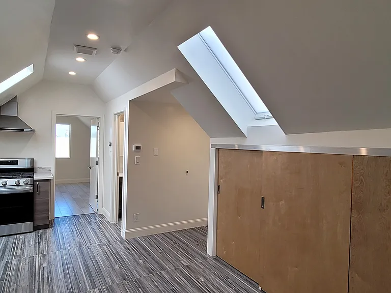 2014 Clement St #B — Photo 8