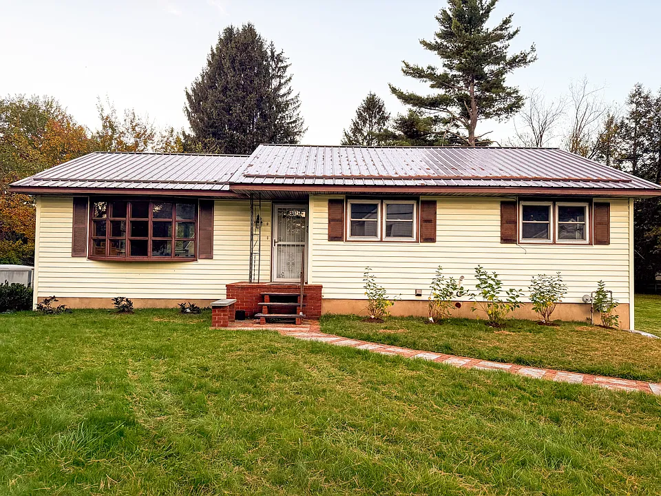 9 Richards Ave