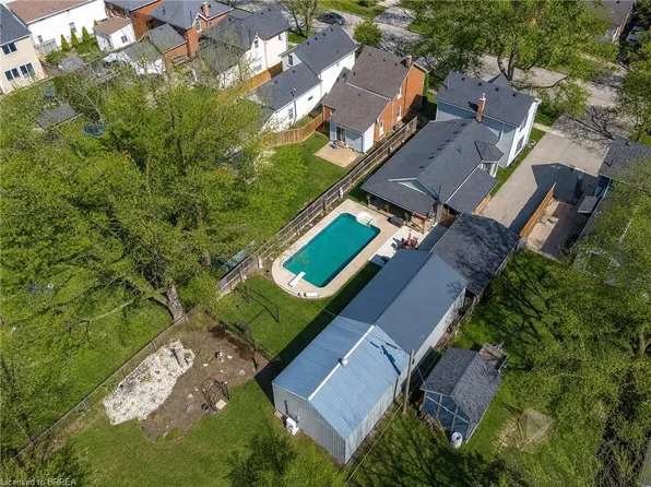 116 Eagle Ave, Brantford, ON N3S 1Z5