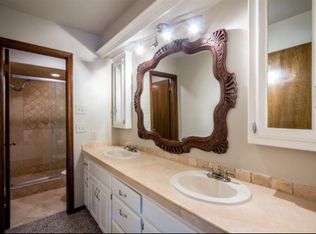 2504 Stamford Ct, Edmond, OK 73034