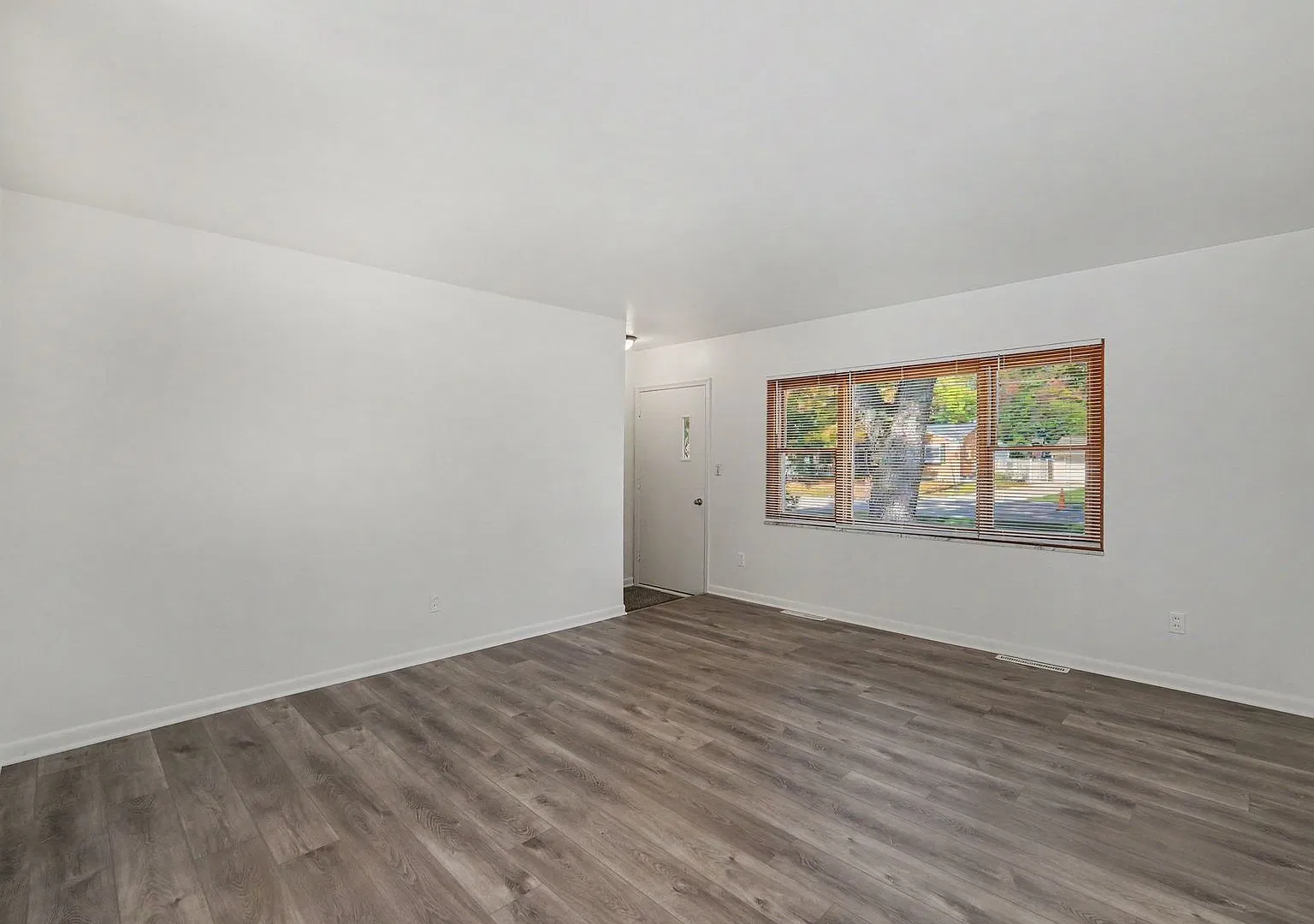 3 Bedroom Brick Ranch - Available Now! — Photo 4